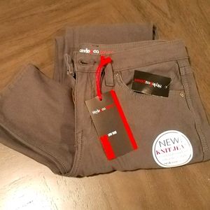 JEGGINGS STYLE & CO. SIZE 8 NWT